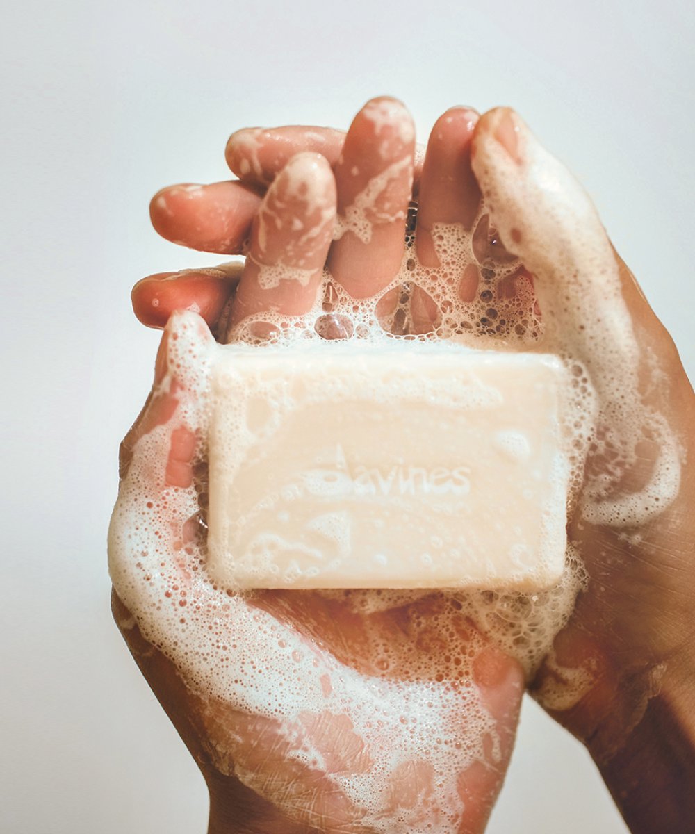 Davines LOVE SMOOTHING Solid Shampoo Bar 